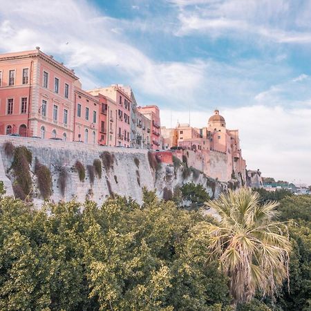 Appartamento Le Scale sul porto . Marina centro storico. AC Cagliari Esterno foto