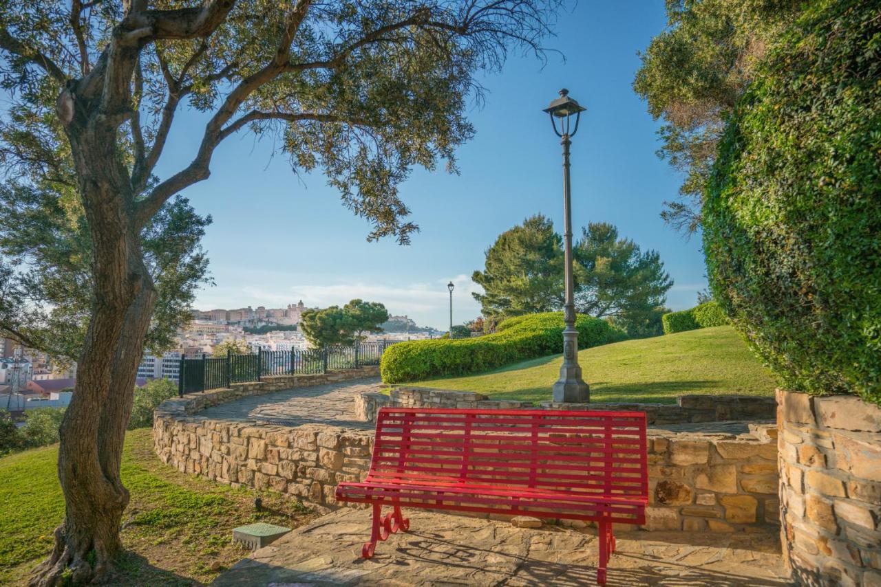 Appartamento Le Scale sul porto . Marina centro storico. AC Cagliari Esterno foto