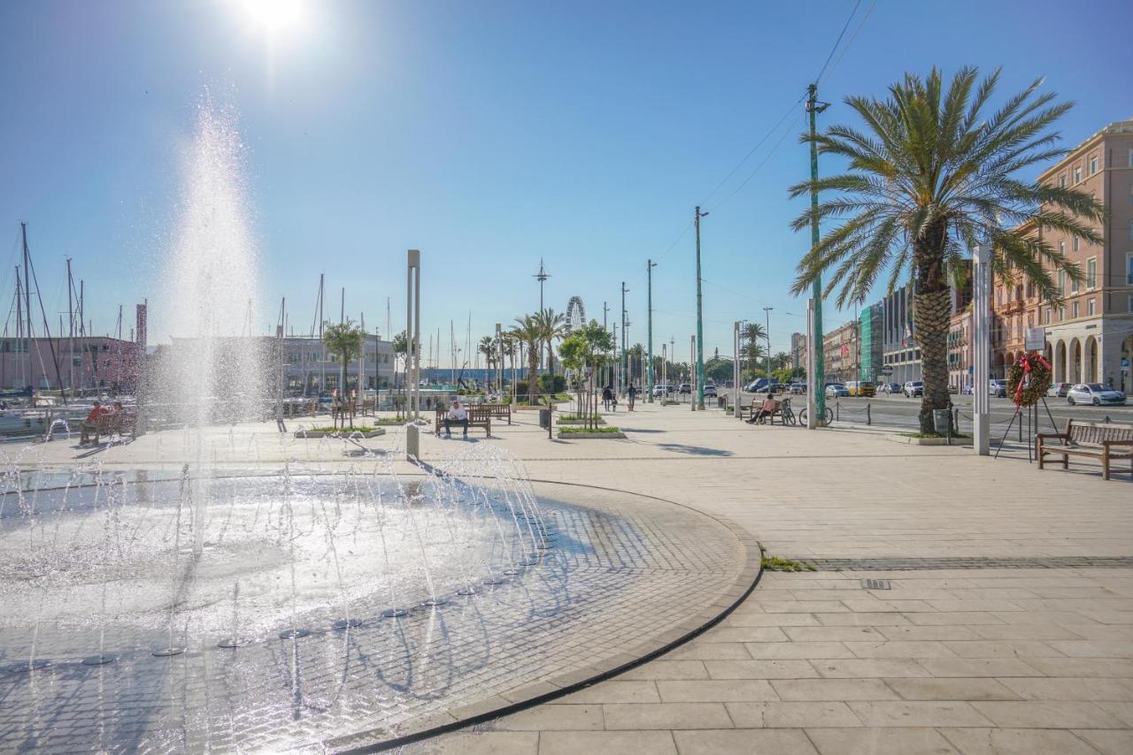 Appartamento Le Scale sul porto . Marina centro storico. AC Cagliari Esterno foto