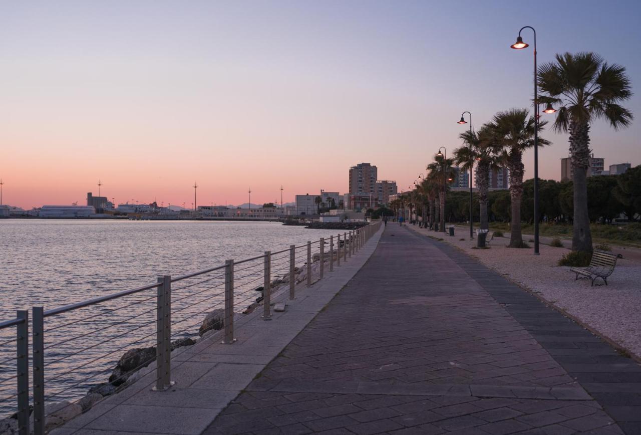 Appartamento Le Scale sul porto . Marina centro storico. AC Cagliari Esterno foto