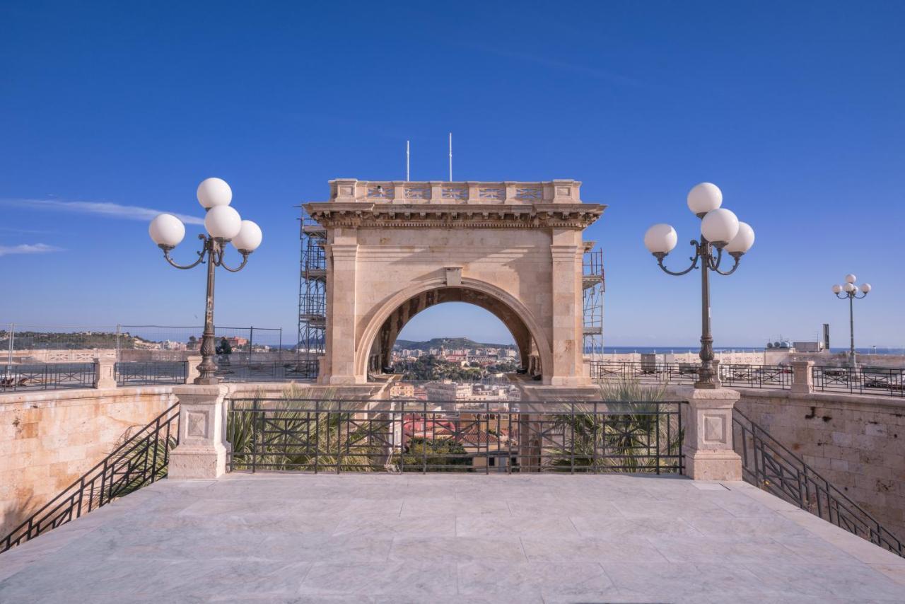 Appartamento Le Scale sul porto . Marina centro storico. AC Cagliari Esterno foto