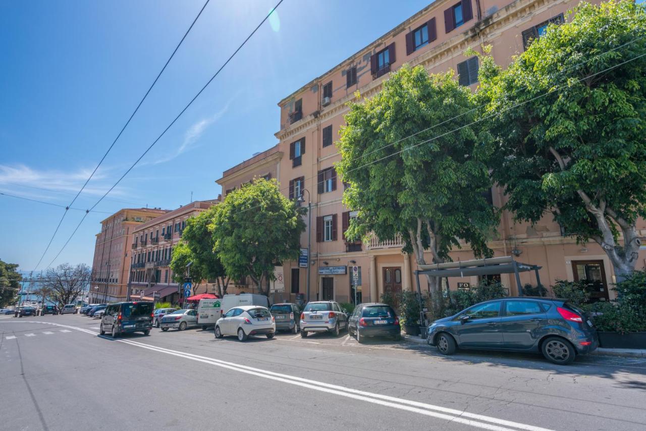 Appartamento Le Scale sul porto . Marina centro storico. AC Cagliari Esterno foto